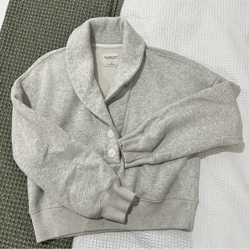 Abercrombie pullover sweater